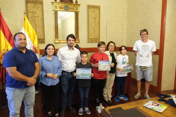 Guía de Isora entrega los premios del concurso de dibujo infantil de Aqualia Entemanser